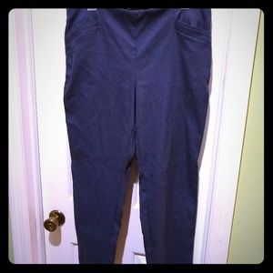 Van Heusen pull on ankle pants